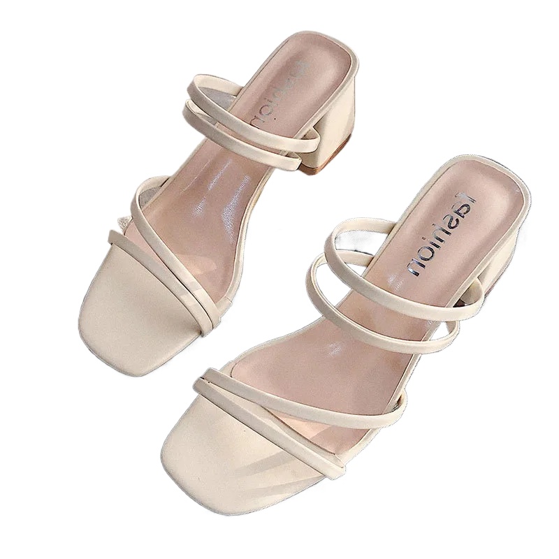 Crossfit Lady - Woman Square Heel Open Toe Ankle